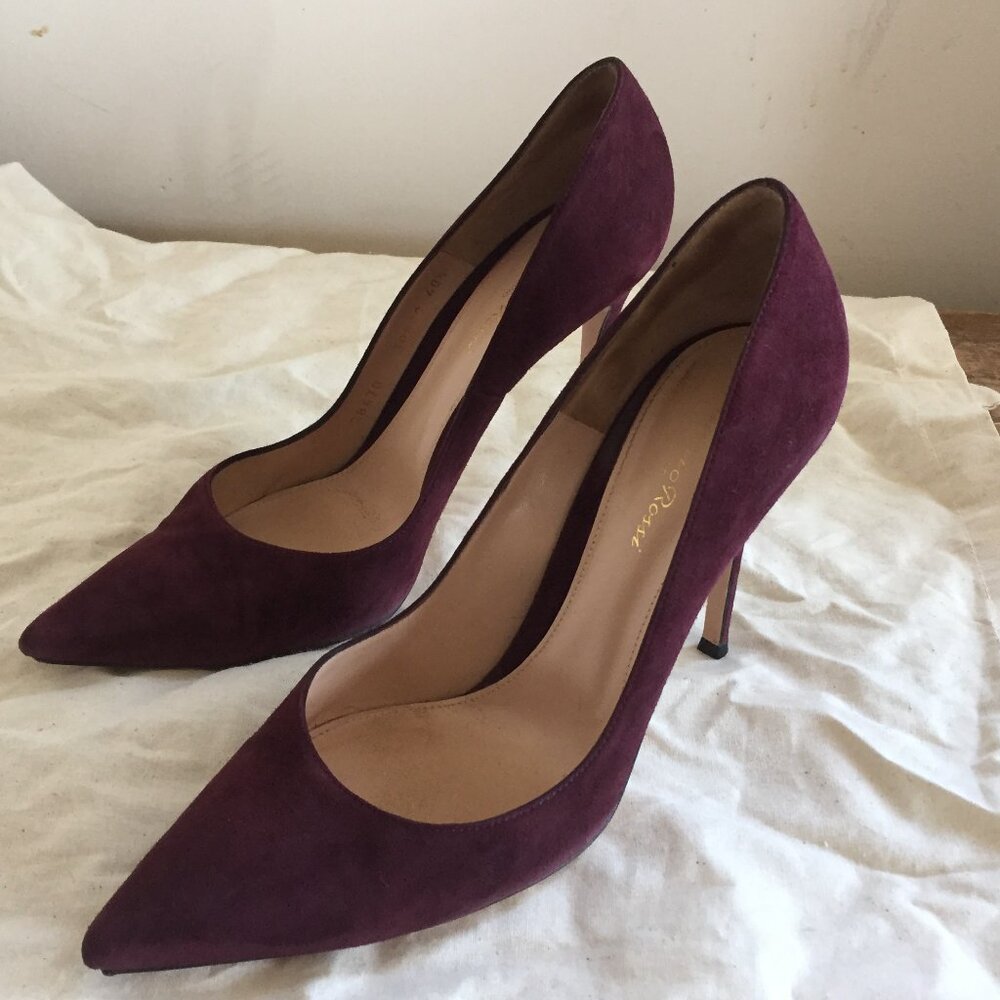 Gianvito Rossi Burgundy Suede Pumps ASO KATE MIDDLETON